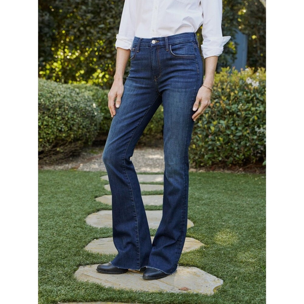 Frank & Eileen Size 27 Flannigan Dark Blue Wash Flare Leg Jeans Stretch Denim